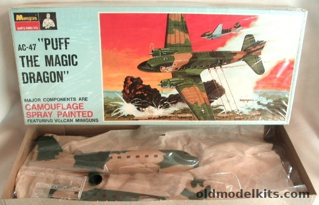 Monogram 1/90 AC-47 Puff The Magic Dragon with Factory Camouflage Paint - Blue Box Issue, PA148-150 plastic model kit